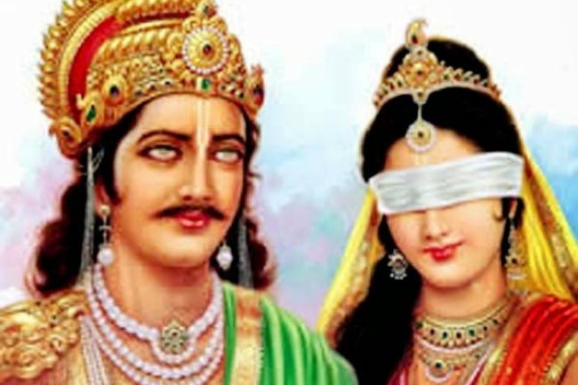 एक श्राप के कारण धृतराष्ट्र जन्मे थे अंधे