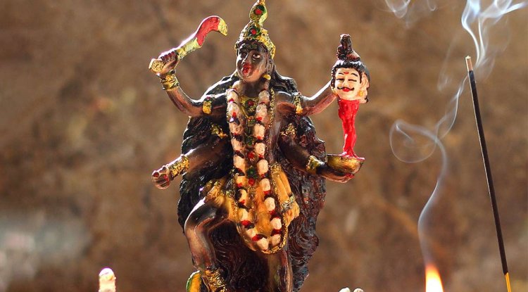 तंत्र की रक्षक: माता काली की गुप्त साधनाएँ और रहस्यमयी शक्तियाँ
