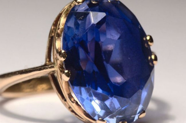 जानिए शनि रत्न के बारे में 